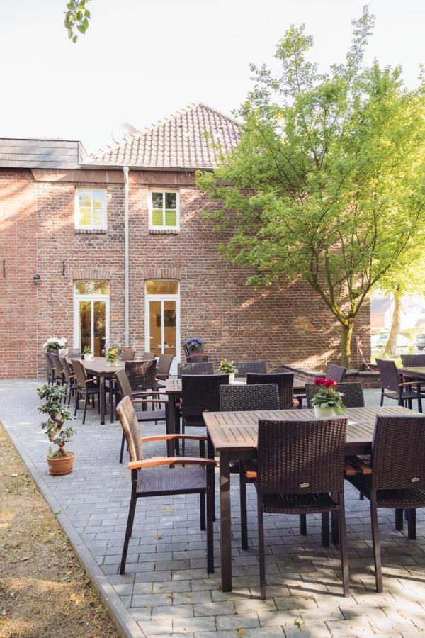 Altes Pfarrhaus Hotel Geldern Exterior foto