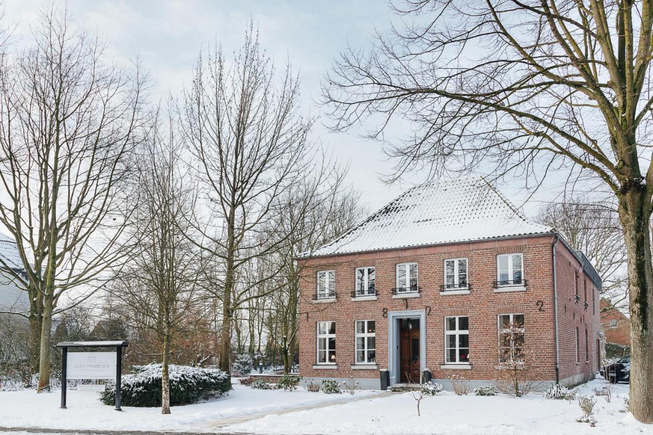 Altes Pfarrhaus Hotel Geldern Exterior foto